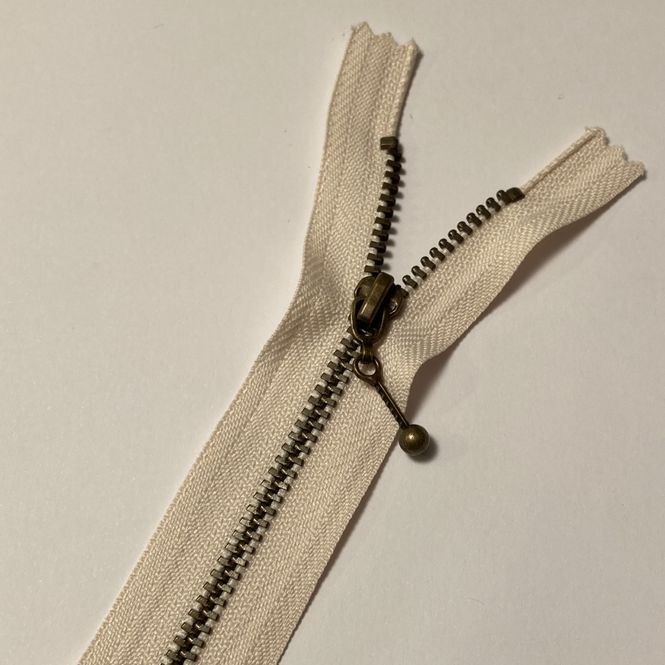 Hovedbilde Glidelås Nesten hvit - 4mm ...