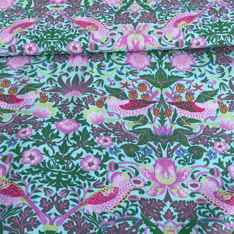 William Morris og Kaffe Fasett  - jordbær tyven 75cm